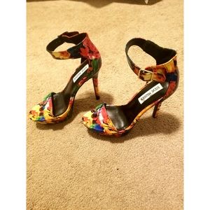 Steve madden tropical multi color heels